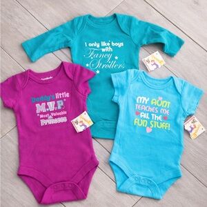Garanimals Baby Girl Onesie Bundle 3 Piece Set 0-3M NWT Cute Graphic Bodysuits